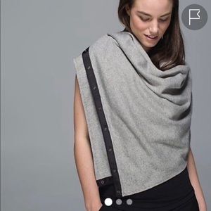 Lululemon Vinyasa Scarf 🧘‍♀️Rare material.